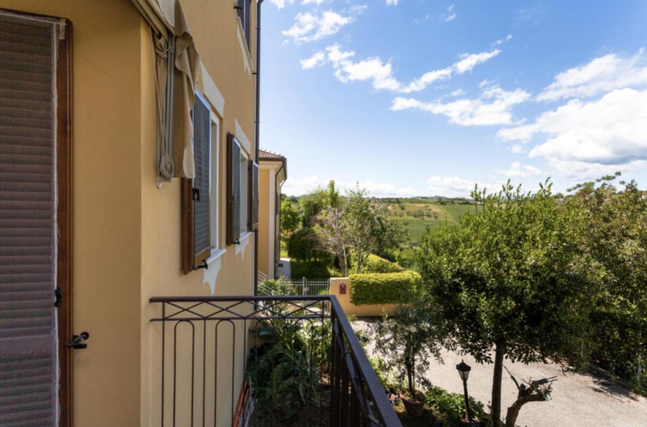 Relax In Collina Apartment Мисано Адриатико Екстериор снимка