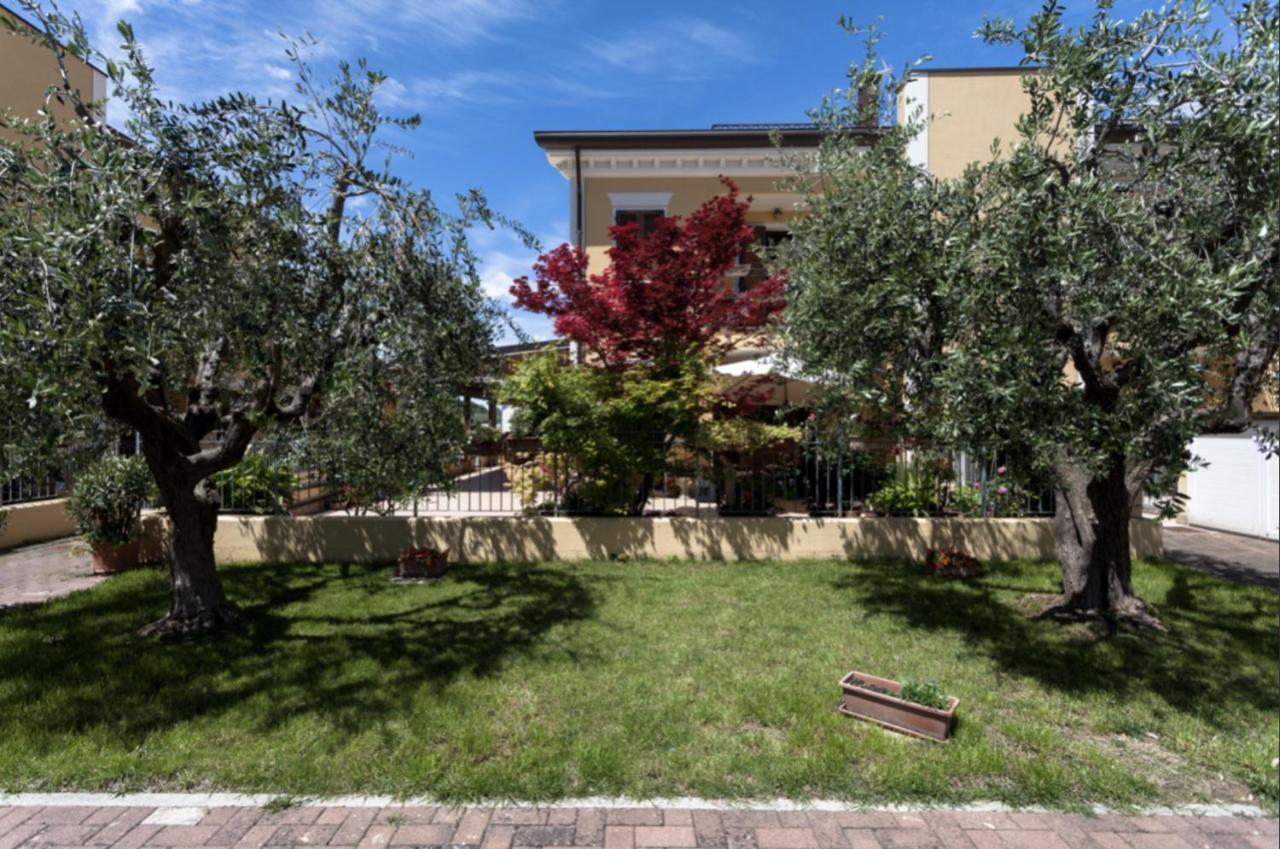 Relax In Collina Apartment Мисано Адриатико Екстериор снимка
